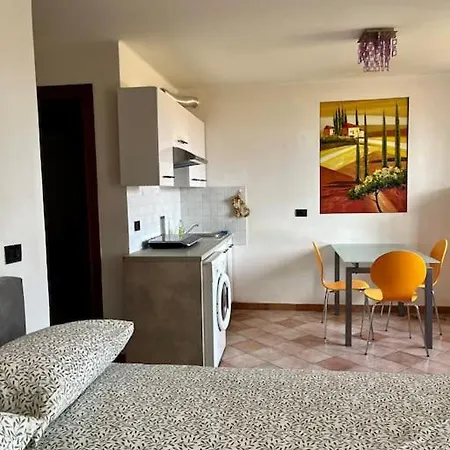 דירה Cozy Studio With Garden *